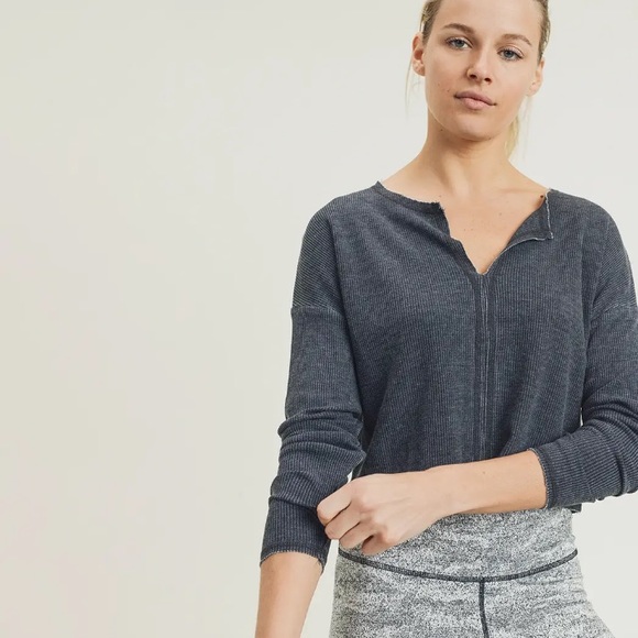 🆕 CAMI LINEN CROP TOP LS DARK ASH - Picture 3 of 9